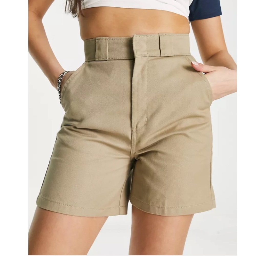 Dickie’s Phoenix Shorts in Khaki, High-rise tan shorts with flattering waistband